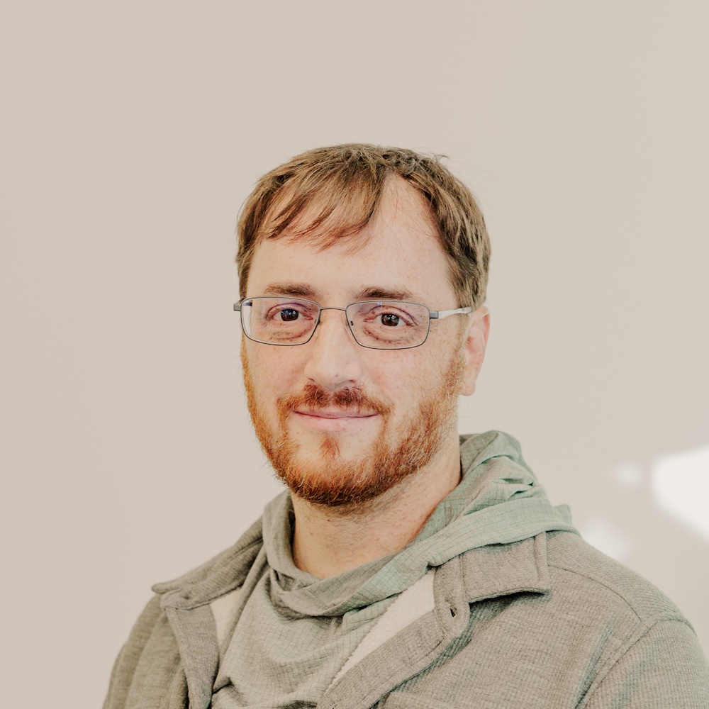 headshot of Edward Kerns